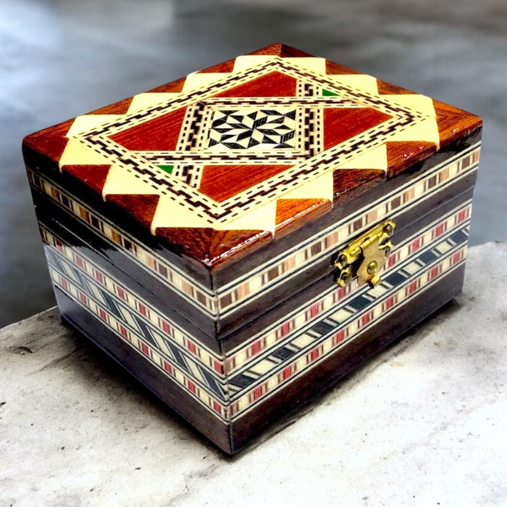 🌺Vintage Inlaid Wood/Marquetry Box from Spain - Picture 8 of 12